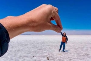 From La Paz: 3-Day Uyuni Salt Flats Tour with Bus Transfers