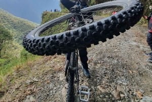 From La Paz: 5-Day Death Road & Uyuni Salt Flats Bike Tour