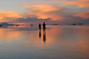 Fra La Paz: 5D Uyuni og omvisning med buss i den røde lagune