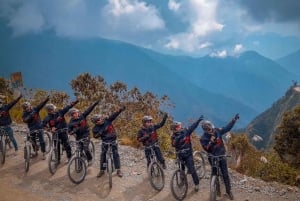Von La Paz aus: Todesroute und Salar de Uyuni mit dem Fahrrad 5 Tage