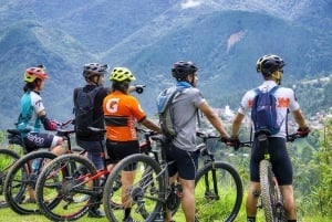 Von La Paz aus: Todesroute und Uyuni-Salzebene mit dem Fahrrad 3-Tage