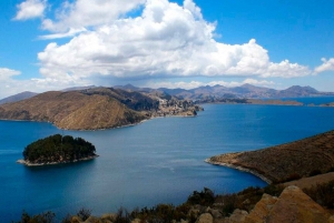 Depuis La Paz : Excursion en groupe au lac Titicaca et à l'île du Soleil