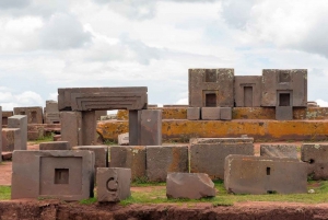 Från La Paz: Guidad tur till Tiwanaku-ruinerna