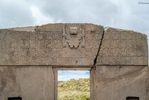 Z La Paz: Wycieczka z przewodnikiem po ruinach Tiwanaku