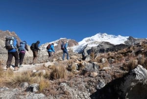 From La Paz: Huayna Potosí Mountain 3-Day Ice-Climbing Trip