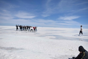 La Pazista: Uyunin suolajärven kiertomatka – 2 yötä / 1 päivä
