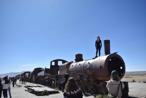 La Pazista: Uyunin suolajärven kiertomatka – 2 yötä / 1 päivä