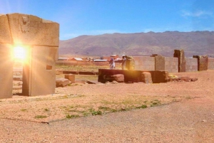 Fra La Paz: Tiwanaku og Puma Punku med lunsj |Privat