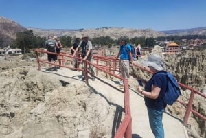 Från La Paz: Tiwanaku, Puma Punku & Moon Valley.