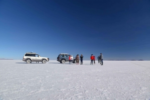 Fra La Paz til La Paz: Uyuni Salt Flat Tour 1D + aftentur med busser