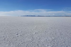 Fra La Paz til La Paz: Uyuni Salt Flat Tour 1D + aftentur med busser