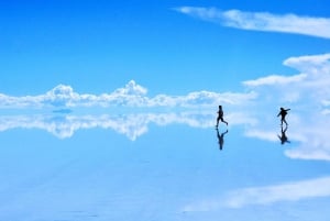 From La Paz: Trip to Uyuni Salt Flats with Wine at Sunset
