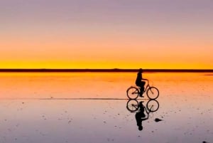 La Pazista: La Paz: Uyuni Salt Flats 2-Day Tour with Bus Transfers