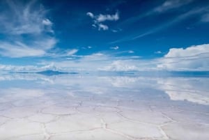 From La Paz: Uyuni Salt Flats 3-Day Tour with Bus Transfers