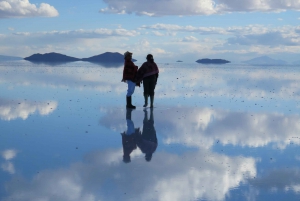 La Paz: Viaggio in comune con le saline e la laguna di Uyuni (camera privata)