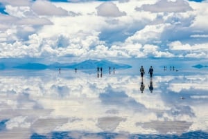 Fra La Paz: Uyuni Salt Flats Excursion + Rundtur Buss