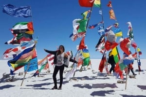 Fra La Paz: Udflugt til saltsletterne i Uyuni + bus tur/retur