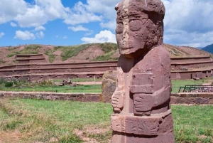 Från Puno: Utflykt till La Paz + Tiwanaku