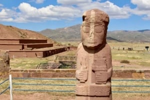 Depuis Puno, découverte de La Paz et de Tiwanaku - Journée complète