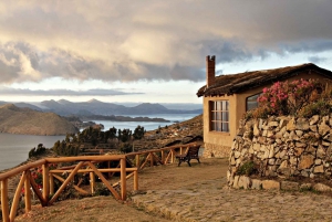 Fra Puno: Heldagstur til Copacabana og Isla del Sol