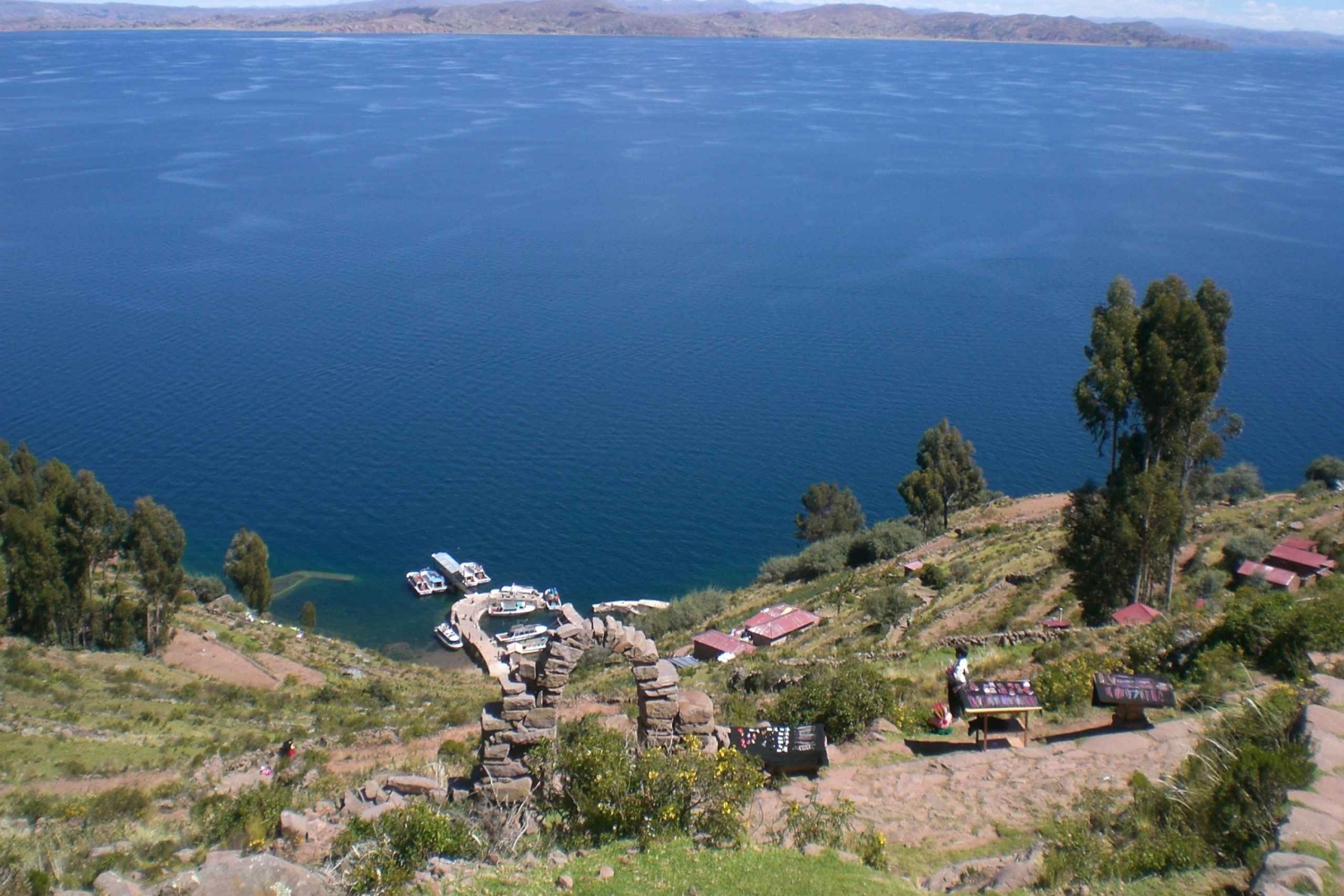 Fra Puno: Heldagstur til Uros Taquile Sillustani