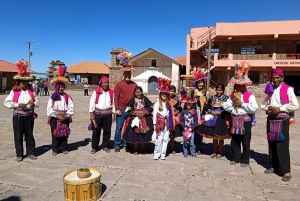 Von Puno aus: Ganztägige Uros Taquile Sillustani Tour