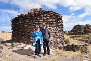 Fra Puno: Heldagstur til Uros Taquile Sillustani