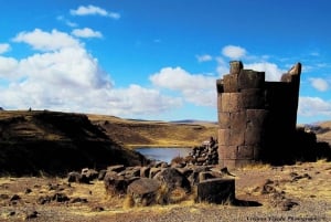 Fra Puno: Heldagstur til Uros Taquile Sillustani