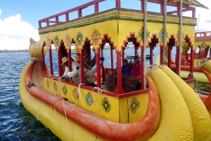 Fra Puno: Heldagstur til Uros Taquile Sillustani