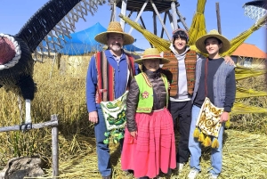 Fra Puno: Heldagstur til Uros Taquile Sillustani