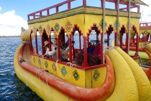 Fra Puno: Heldagstur til Uros Taquile Sillustani