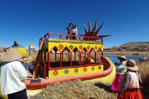 Fra Puno: Heldagstur til Uros Taquile Sillustani