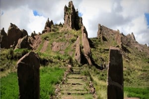 From Puno: Guided Tour of Aramu Muru with Hotel Transfers