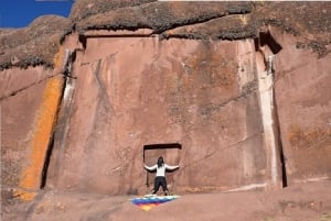Desde Puno: Visita guiada a Aramu Muru con traslados al hotel
