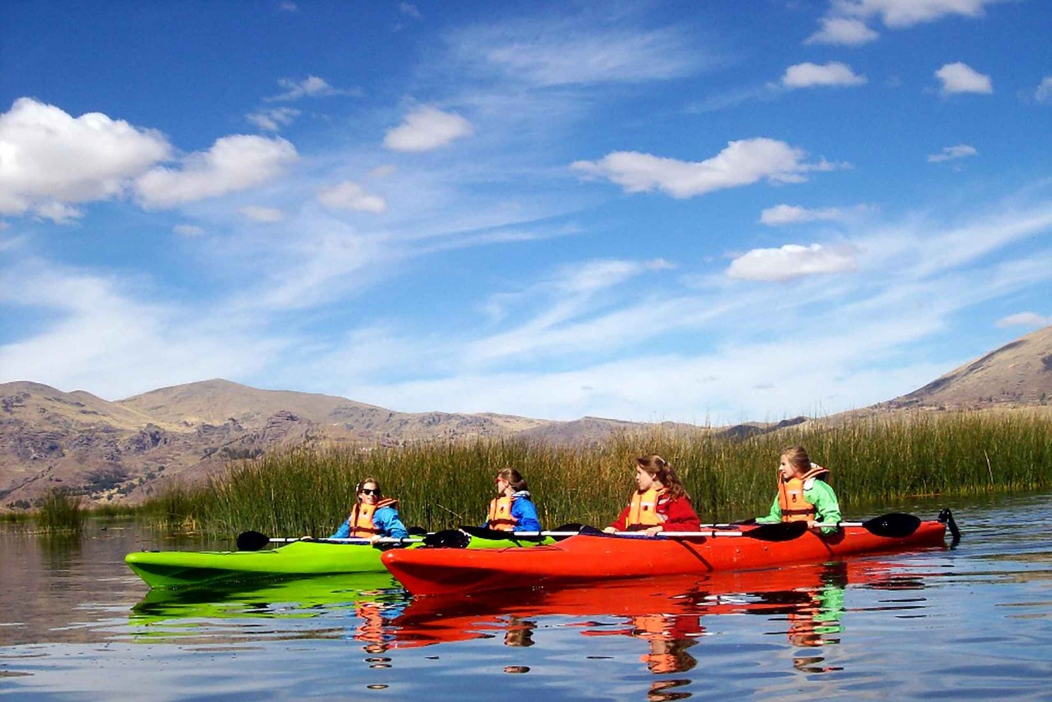 De Puno: Meio dia de caiaque nas ilhas flutuantes de Uros