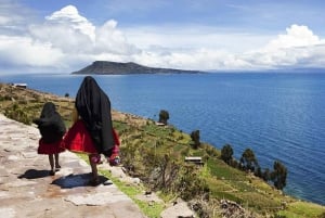 De Puno: excursão de 1 dia pelas ilhas Uros e Taquile