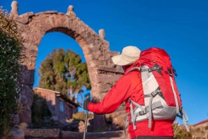 Vanuit Puno: Uros en Taquile eilanden dagvullende tour