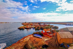 Excursão Guiada Ilhas Flutuantes dos Uros saindo de Puno