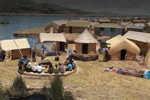 Puno: Isola di Uros - Amantani - Taquile + Pasti e alloggio