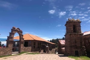 From Puno: Uros Islands and Taquile by Fast Boat with Lunch