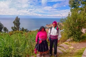 Puno: Uros Floating Islands and Taquile Island Full-Day Tour