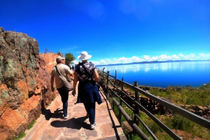 De Puno- Excursão de 1 dia Uros - Ilhas Taquile (barco rápido)