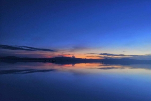 Från San Pedro de Atacama: 2-dagars tur till Uyuni Salt Flats