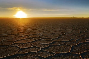 Desde San Pedro de Atacama: tour de 3 días por el salar de Uyuni.