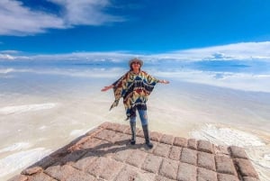 From San Pedro de Atacama: 4-Day Uyuni Salt Flats Tour