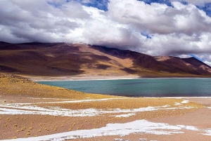 San Pedro de Atacamasta: Laguunit ja punaiset kivet