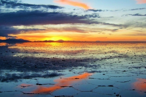 Från San Pedro de Atacama: Uyuni saltslätt 4 dagar