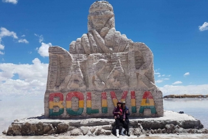 From Sucre: Discover the Salar de Uyuni on a 2-Day Adventure