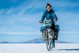 Depuis Uyuni : visite à vélo d'une journée au Salar d'Uyuni + déjeuner