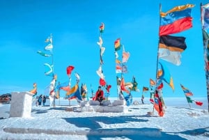 De Uyuni: 1 dia no Salar de Uyuni + guia em inglês